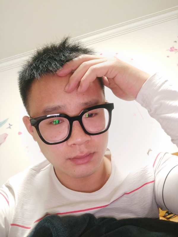 华灯初上的夜晚的第一张照片--漳浦相亲网