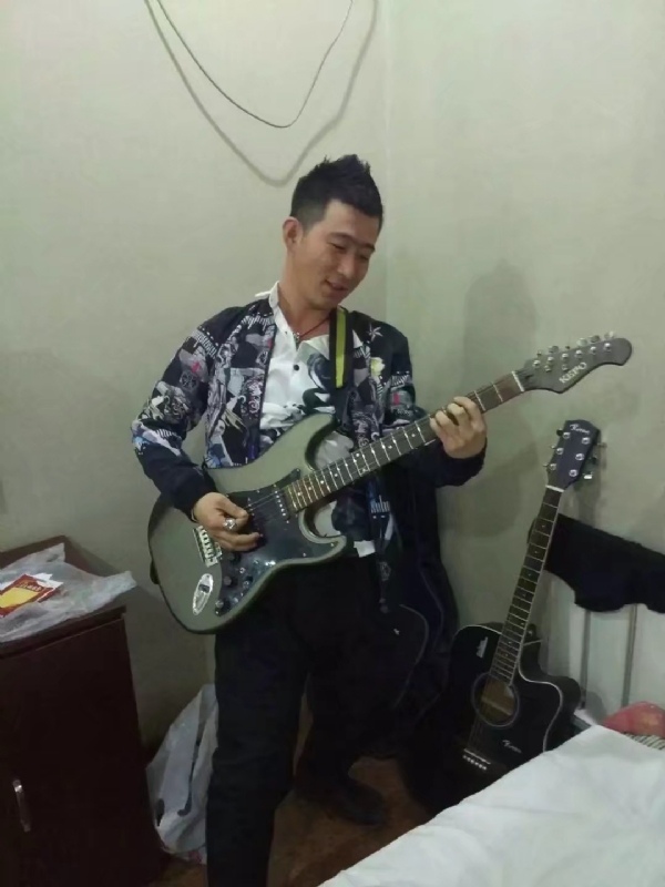 小吉他的第一张照片--漳浦相亲网