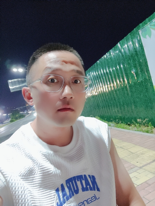 清风烈酒的第一张照片--漳浦相亲网