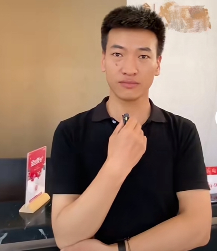 一杯梁白开的第一张照片--漳浦相亲网